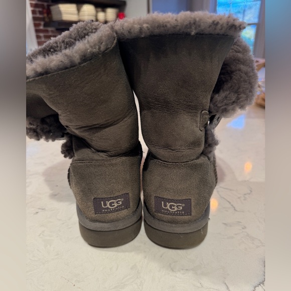 UGG gray fold over boots - Picture 12 of 12